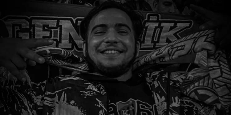 Tragjedia prek futbollin turk/ Ra nga tribunat e stadiumit, ndërron jetë tifozi