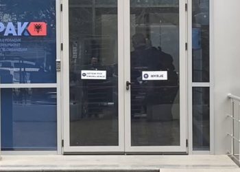 Kryetari i Bashkisë Gjirokastër paraqitet në SPAK: Dhashë një deklaratë si person në dijeni për një çështje (VIDEO)