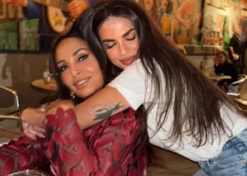 “Po të mbaj me gjithë zemrën time, mami” – Beatrix Ramosaj ndan betejën e nënës me kancerin