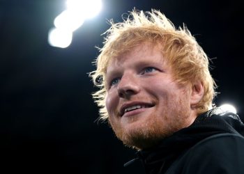 Ed Sheeran feston ditëlindjen, sa vjeç bëhet ylli i muzikës?