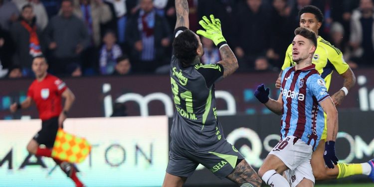 Goli i Muçit ndaj Fenerbahçe për dy rekorde, sulmuesi kuqezi shkëlqen në Turqi