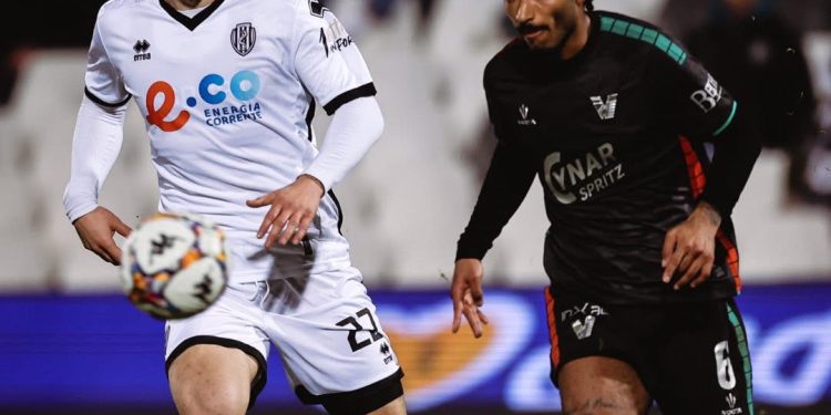 VIDEO/ Vrioni gjen golin me Cesenen, por VAR “i prish” festën