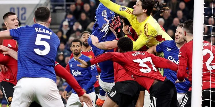 Vendos një gol, United fiton ndaj Everton