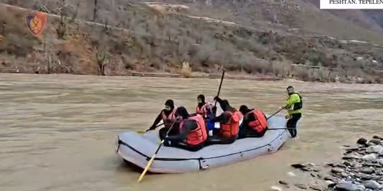 RENEA vijon operacionin në Tepelenë, ende asnjë gjurmë për 65-vjeçarin e zhdukur