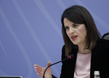 Ministrja e Brendshme: Një tjetër “revolucion” me pagesë, ku molotovi zëvendëson fjalën dhe maska fsheh turpin