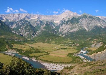 I gjejnë armë gjahu pa leje në stan, nën hetim 58-vjeçari nga Zagoria