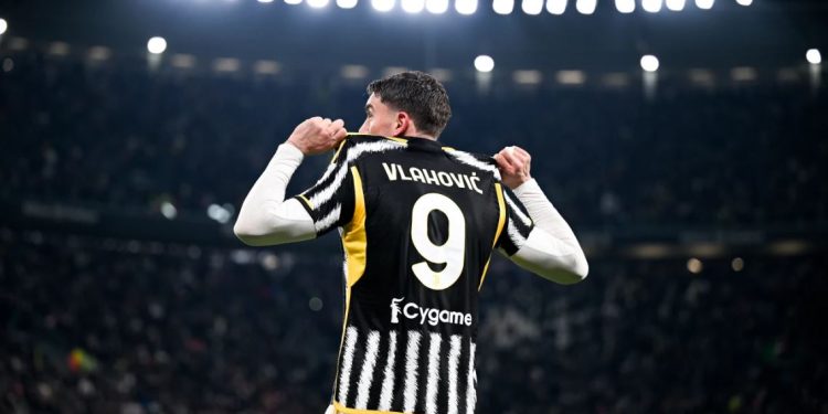 Juve, “ndizet” pista Vlahovic, “Zonja e Vjetër” në kërkim të një “bomberi”