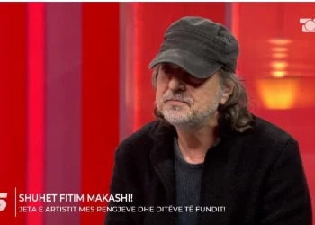 Redon Makashi përlotet: Tim atë nuk e vlerësuan kurrë, 1 firmë e vetme e la jashtë titujve të nderit