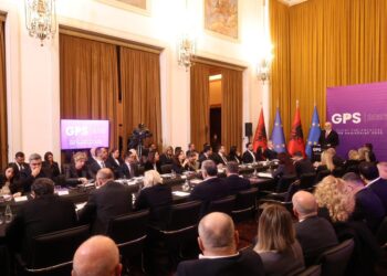 Rama për ish-drejtoreshën e AKSHI-t: Ajo jeton me qira dhe as nuk e nget makinën, e s’ka një të tillë