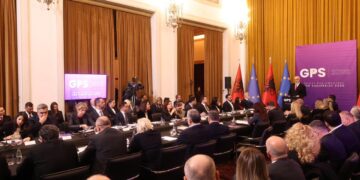 Rama për ish-drejtoreshën e AKSHI-t: Ajo jeton me qira dhe as nuk e nget makinën, e s’ka një të tillë