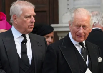 Arrestimi i Andrew, një goditje për Pallatin: Si mund të ndikojë në Charles dhe institucionin e monarkisë