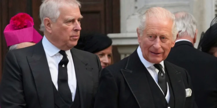 Arrestimi i Andrew, një goditje për Pallatin: Si mund të ndikojë në Charles dhe institucionin e monarkisë