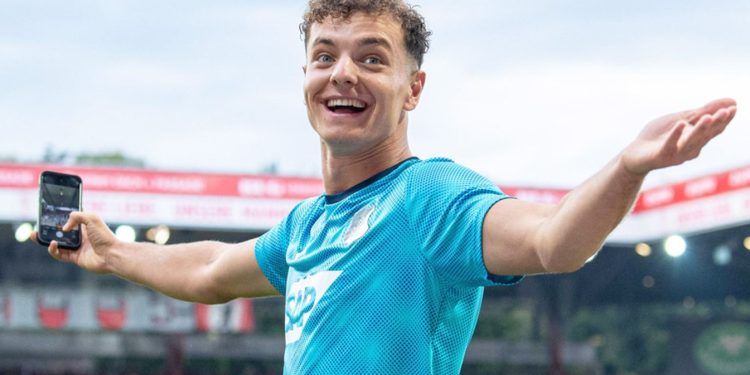 Kompany bën “shkesin”, Bayern hidhet në sulm për Asllanin