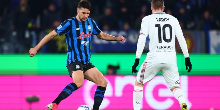 Malen bën “bomberin” në kryeqytet, Roma kap Juven. Fiton edhe Atalanta, VAR i ngrin festën Gjimshitit (VIDEO)