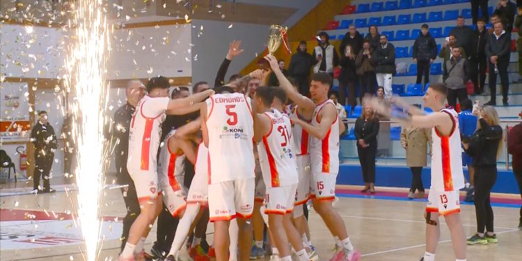 Besëlidhja dhuron spektakël në finalen e Kupës, triumfon 104-65 ndaj Tiranës (VIDEO)
