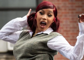 Cardi B drejt një ndryshimi të madh në pamje, ja çfarë ka vendosur