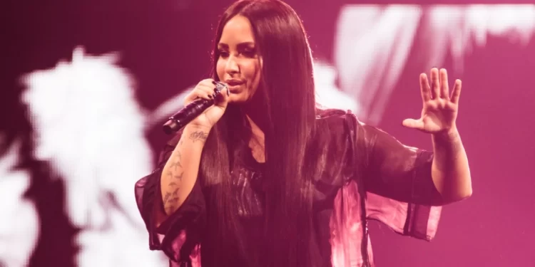“Shëndeti mbi gjithçka”/ Demi Lovato ndalon koncertet