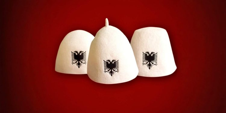 Plisi shqiptar në UNESCO, peticion online për simbolin e identitetit shqiptar