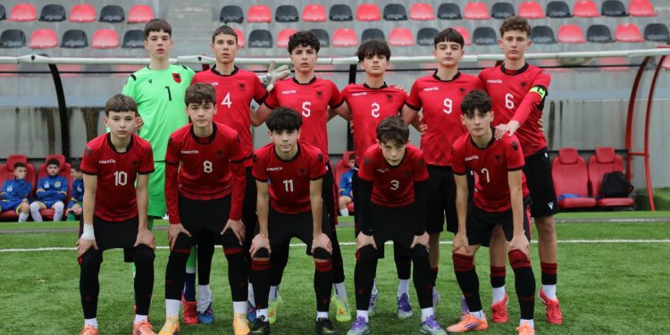 “Elite Youth” vijon procesin e monitorimit, ekipet U-14 & U-15 zhvillojnë test miqësor ndaj bashkëmoshatarëve të Vllaznisë & Elbasanit