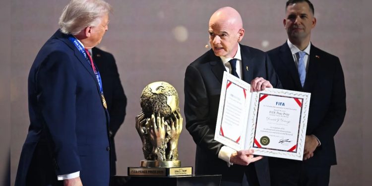 “Trump e meriton atë çmim”, Infantino nuk i trembet bojkotit, “zbutet” edhe për Rusinë (VIDEO)