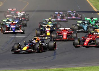 Revolucioni teknik, Formula 1 ndizet për epokën e re. Makina më të shpejta në vijë të drejtë dhe dilema në kthesa
