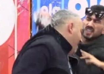 Çfarë ndodhi brenda shtëpisë së BBVip 5? Kristi lag me ujë Rogertin