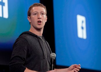 Nga një dhomë konvikti në Harvard te rrjeti social që ndryshoi botën, historia e Facebook që krijoi Mark Zuckerberg