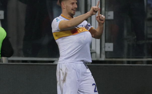 Ramadani bën “bomberin”, realizon gol fantastik: Ia dedikoj bashkëshortes, është shtatzënë (VIDEO)