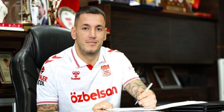ZYRTARE/ Rey Manaj prezantohet te Sivasspor, kontratë deri në 2029 – Balkanweb.com – News24