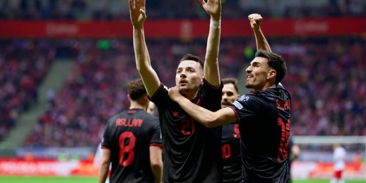 LIVE Poloni-Shqipëri/ Barazohen shifrat, Lewandowski realizon në Varshavë (VIDEO)