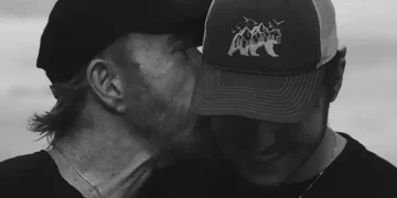 Djali i Chuck Norris emocionon me fjalët: Jam shumë krenar që jam djali yt