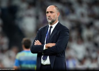 4 humbje në 4 ndeshje, Tottenham mendon shkarkimin e Tudor