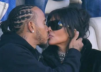 Pse fansat janë të bindur se Kim Kardashian dhe Lewis Hamilton po i çojnë gjërat në një nivel tjetër?