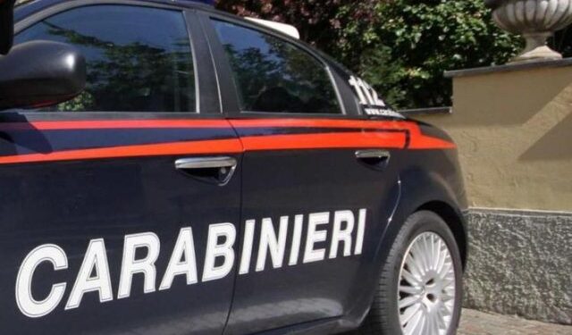 E rëndë në Itali/ 44-vjeçari shqiptar tenton të vrasë me thikë gruan para shkollës së fëmijëve