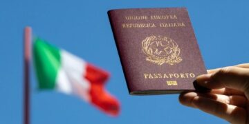 557 mijë shqiptarë jetojnë në Itali, 141 mijë kanë pasaportë italiane