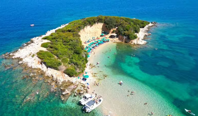 “Express”: Ksamili dhe Porto Palermo, dy xhevahire të fshehura të Europës