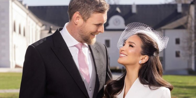 Dy vite pas ndarjes nga Elia Zaharia, Princ Leka II martohet me Blerta Celibashin