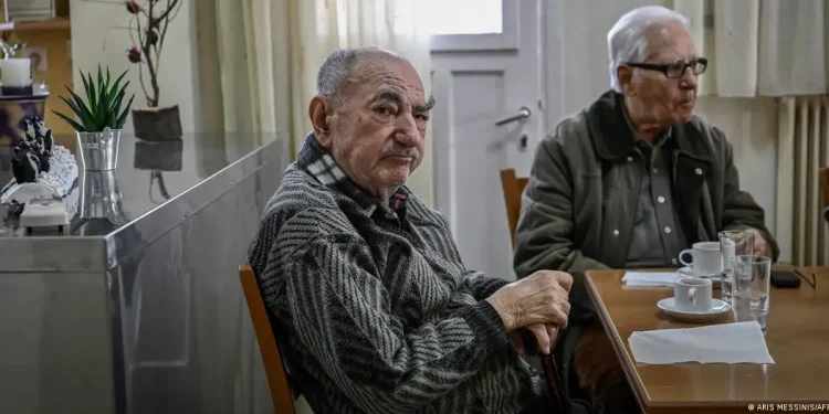 Studimi: Të jetosh me njerëz të vështirë mund të të plakë më shpejt