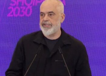 Rama: Nëse çmimi i naftës kalon vlerën 220 lekë, do ulet me 20% akciza