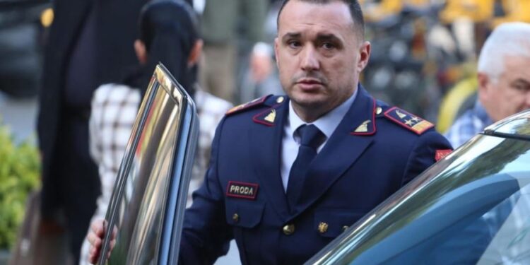 Çfarë ndodh pas largimit të Prodës. Si do të zgjidhet drejtori i ri