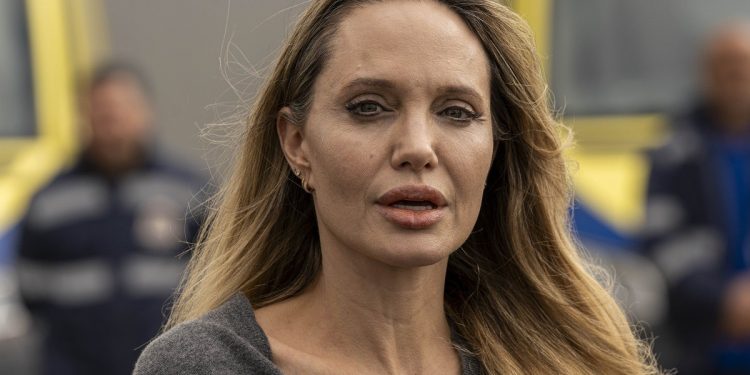 Angelina Jolie publikon letrën prekëse nga një vajzë në Gaza, mesazhi që tronditi aktoren