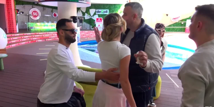 “Mos më prek!”/ Çfarë ndodhi?! Selin shpërthen në lot pas debatit me Rogertin