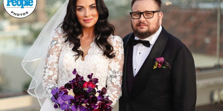 Chaz Bono, djali transgjinor i Cher, martohet pas 40 vitesh dashuri