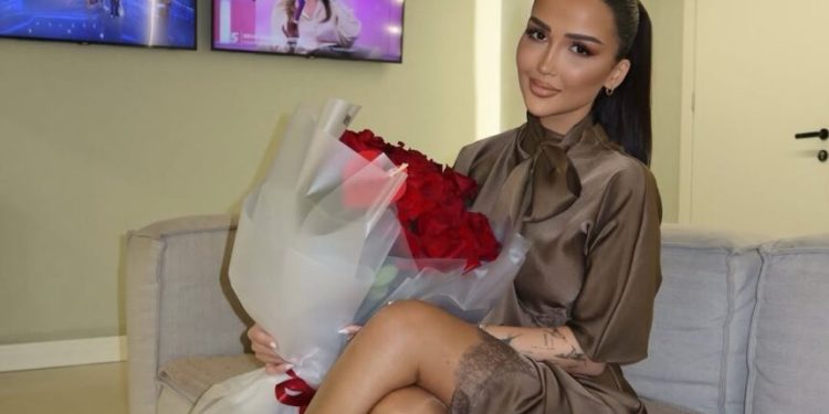 Çfarë dhurate i bëri vetes për 30-vjetor? Xheneta habit me zgjedhjen