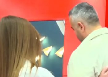 “Të kam shumë xhan”/ Kush e surprizoi Rogertin në shtëpi?