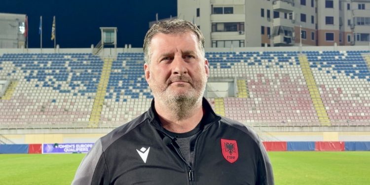 Botërori 2027 për vajza /Trajneri Grima para Çekisë: E njohim mirë kundërshtarin, por kam besim tek ekipi im