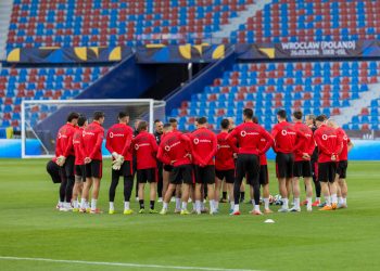Miqësorja Ukrainë-Shqipëri | Kuqezinjtë zhvillojnë stërvitjen e fundit në stadiumin e ndeshjes