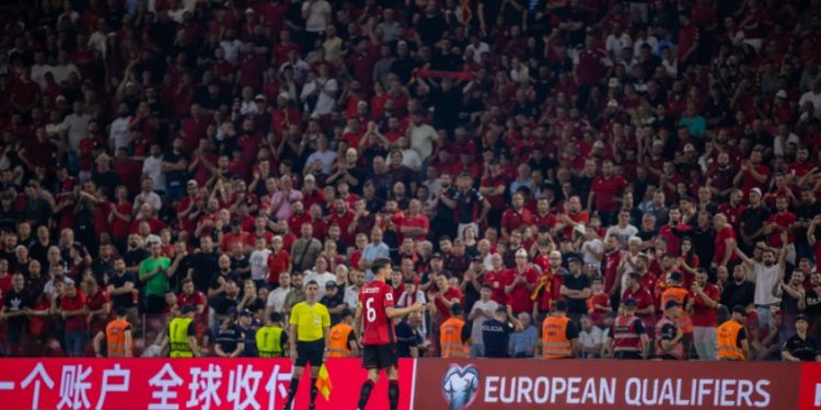 Informacion i rëndësishëm për tifozët shqiptarë që do të ndjekin ndeshjen Poloni – Shqipëri në Varshavë