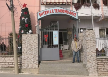 Vdekja e së moshuarës në Gjirokastër, nën hetim drejtoresha e azilit, kujdestarja dhe infermieri që fshehu ngjarjen