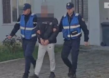 Trafiku i klandestinëve në Gjirokastër, arrestohet i riu (VIDEO)